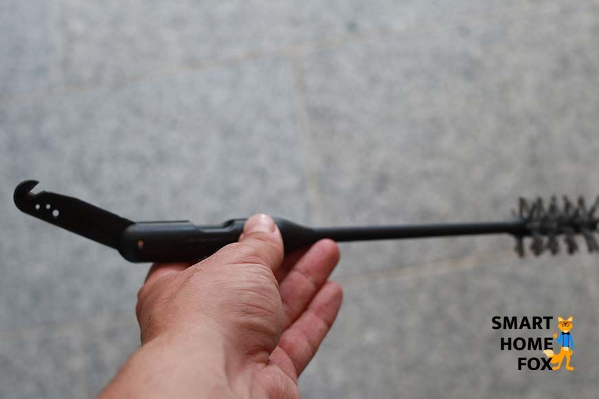 Reinigungsbürste mit ausklapbarem Messerchen des Tineco S3